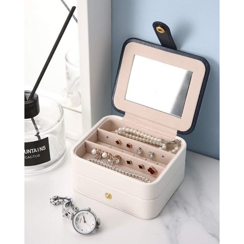 Portable jewelry box