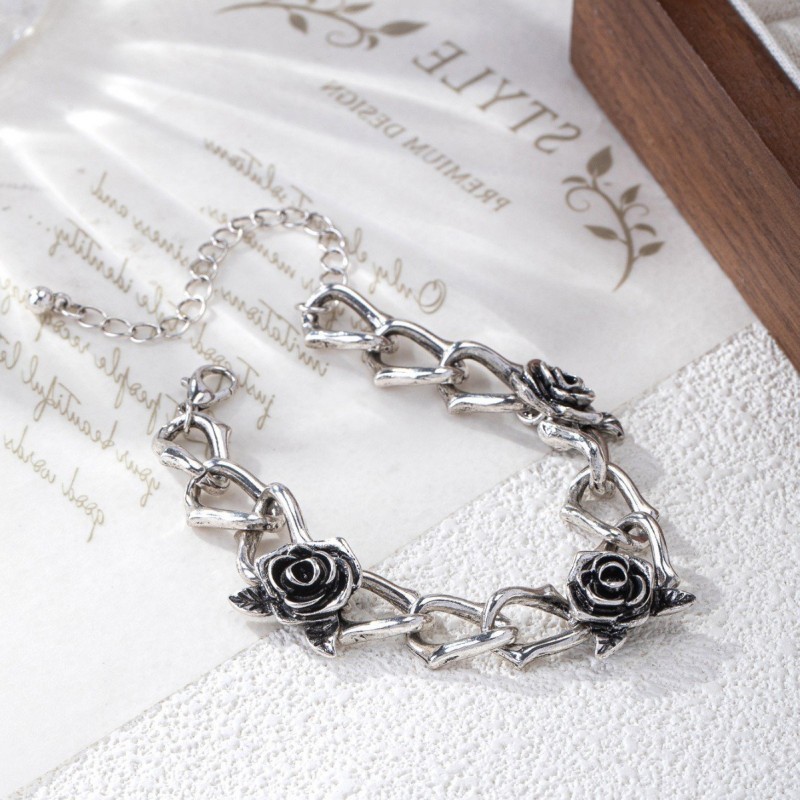 Retro-style Fashionable Rose-shaped Personalized Bracelet