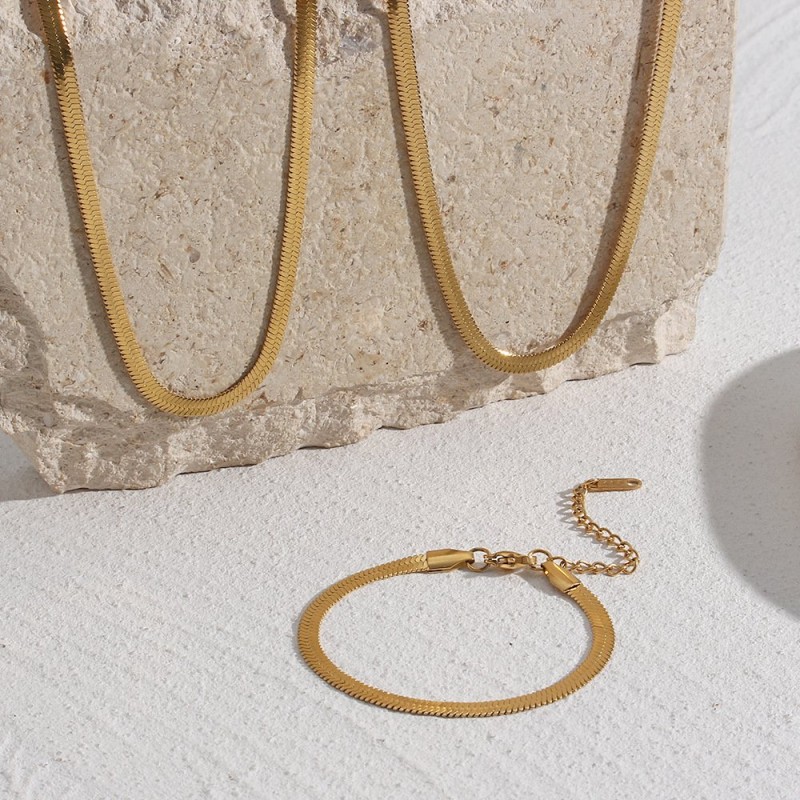 Women's Simple Stainless Steel Gold Plated Snake C...